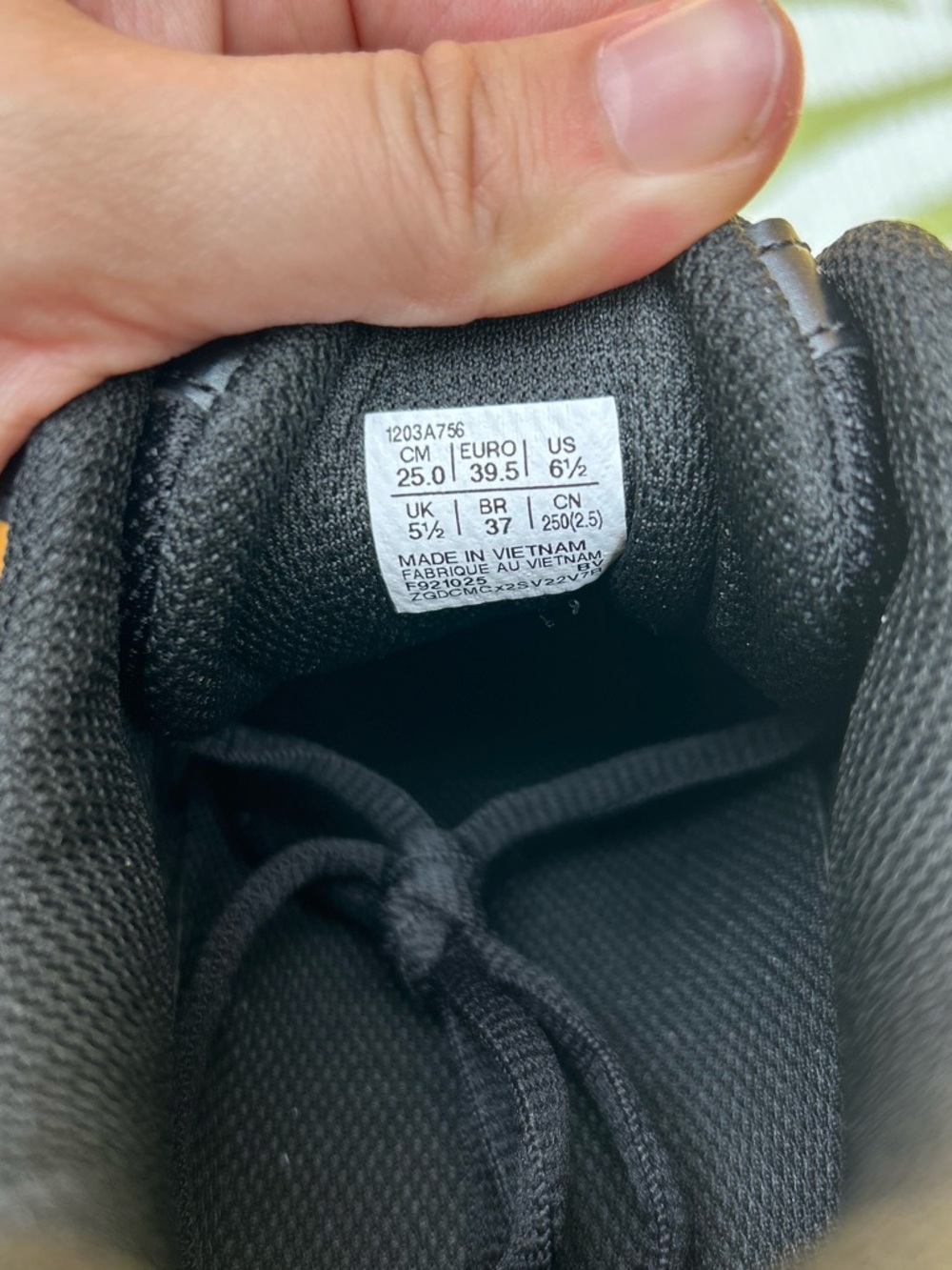 ASICS Gel-K1011 ‘Black Pure Gold’ NEW M6.5=W8 - Picture 7 of 8